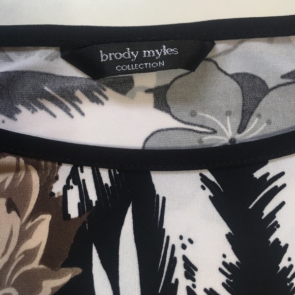 2/$12 Brody Myles Floral Shirt with Side Tie Sz M - Picture 10 of 10